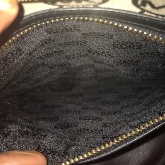 Michale Kors large crossbody Jet set - Picture 2 of 5